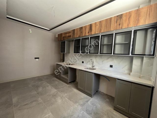 Lüks Malzeme İşçilikli Yerden Isıtmalı Sıfır 2+1 Full Yapılı !