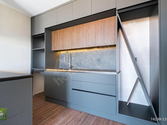 LÜKS PROJEDE AKILLI EV SİSTEMLİ HAVALİMANI YAKINI 1+1 DAİRE