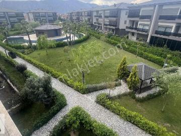 Lüks Site İçi Giyinme Odalı 4+1