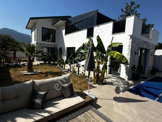 Lüks Yaşam Yeniden Tanımlandı – Saklıkent Kanyonu Yakınında Geniş 4+1 Villa