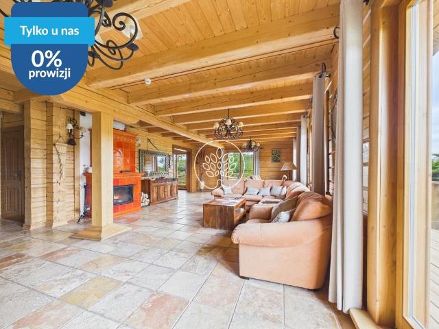 Luksusowa posiadłość 598 m² z drewnianą architekturą zapraszam