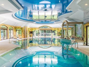 Luksusowa rezydencja z SPA i dużą działką w Łomiankach