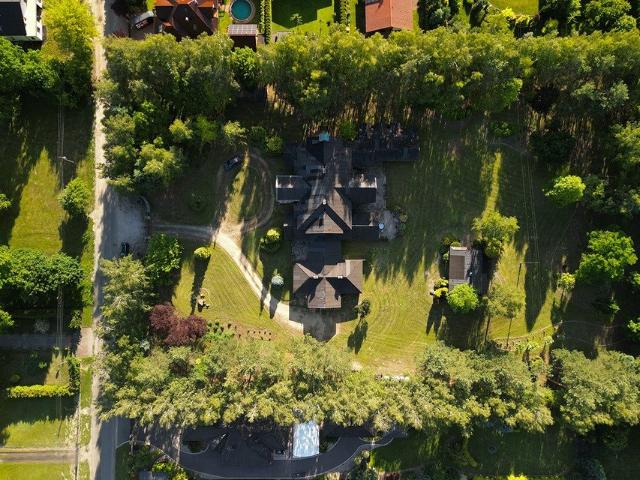 Luksusowa willa 771 m² na 1,2 ha w Jadwininie polecam!