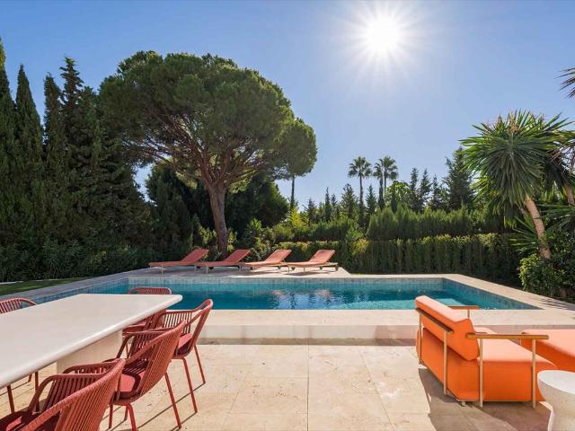Na sprzedaż luksusowa villa 342 m² w Las Brisas, Marbella