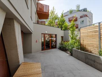 Luksusowe 50 m² apartament z wysokimi sufitami i marmurową łazienką