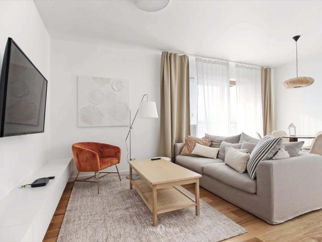 Luksusowy 3 pokojowy apartament z loggią polecam
