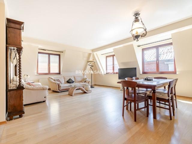 Luksusowy apartament 107 m² z parkingiem w centrum Krakowa