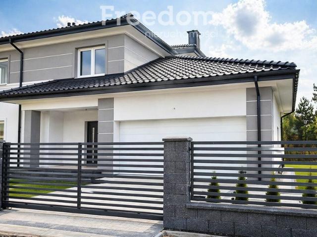Polecam luksusowy dom 314 m² z dużą działką w Ruscu