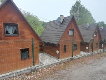 Luksusowy ośrodek z basenami, domkami i SPA w Solinie