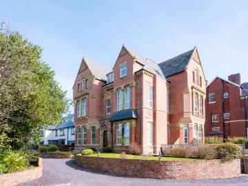 Lulworth Road, Birkdale To Let £1,200 PCM