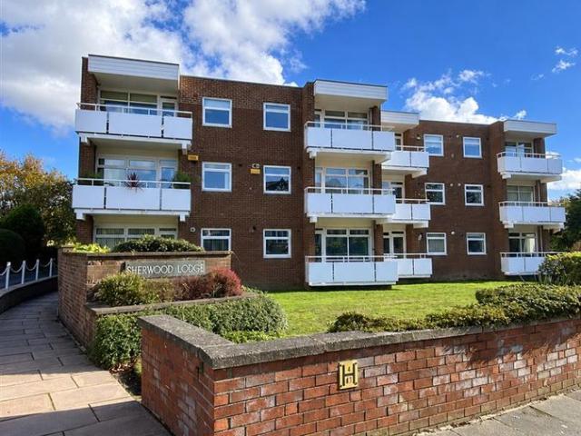 Lulworth Road, Southport PR8, 2 bed flat to rent, £1,200 pcm | PrimeLocation