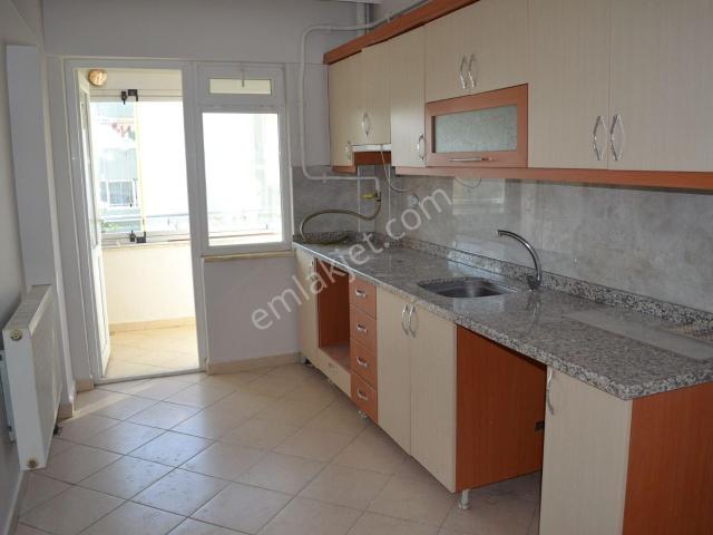 Lüleburgaz Devlet Hastanesi Yanında Yenilenmiş Kiralık 3+1 Daire