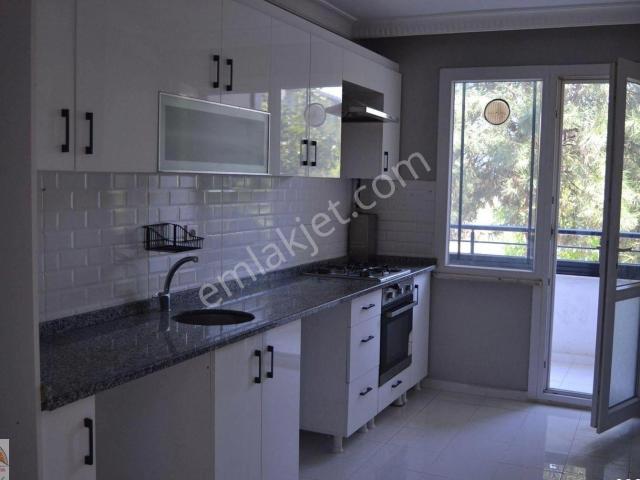 Lüleburgaz Sakızköy Cad Satılık 2+1 Arakat Daire
