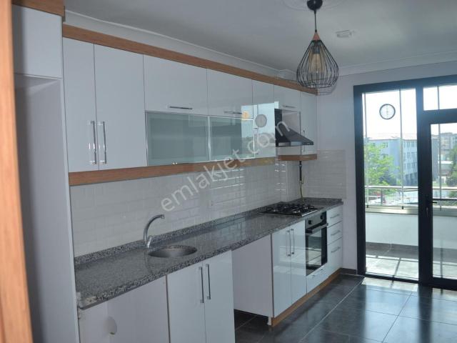 Lüleburgaz Yıldırım Mahallesi'nde Kiralık 2+1 Ara Kat Daire – Ulaşım Ve Okullara Yakın!