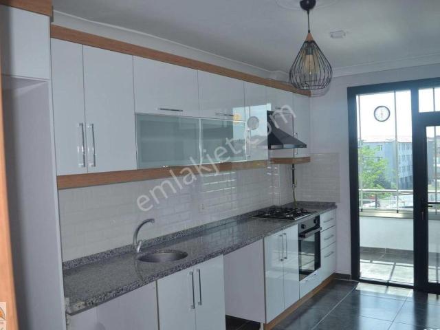 Lüleburgaz Yıldırım Mahallesi'nde Kiralık 2+1 Ara Kat Daire – Ulaşım Ve Okullara Yakın!