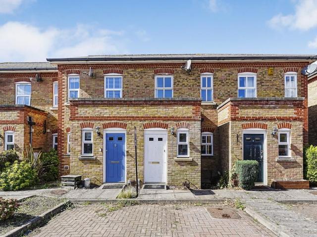 Lullingstone Lane London SE13 2 bed terraced house to rent £2,000 pcm £462 pw