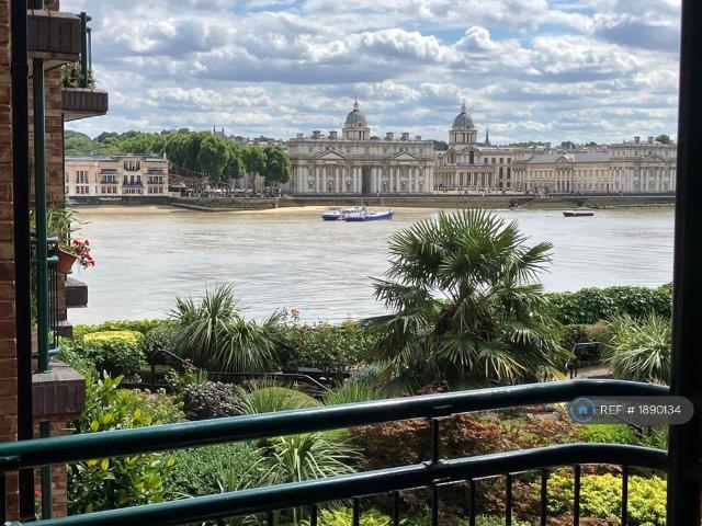 Luralda Wharf, London, E14 2 bed flat to rent £2,650 pcm £612 pw