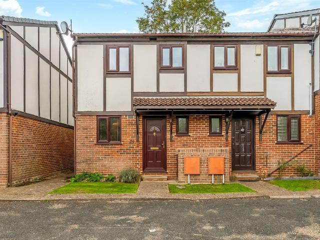 Luscombe Court, Park Hill Road, Shortlands BR2, 2 bed end terrace house to rent, £1,900 pcm | PrimeLocation