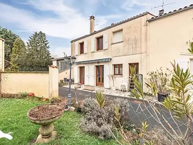 Lussant 17430 Achat / Vente maison 12 pièces t12