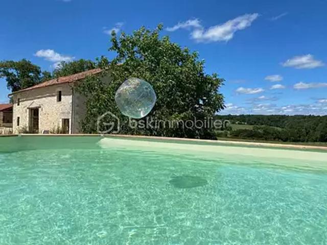 Lussas et Nontronneau 24300 Achat / Vente maison 12 pièces t12 piscine terrasse