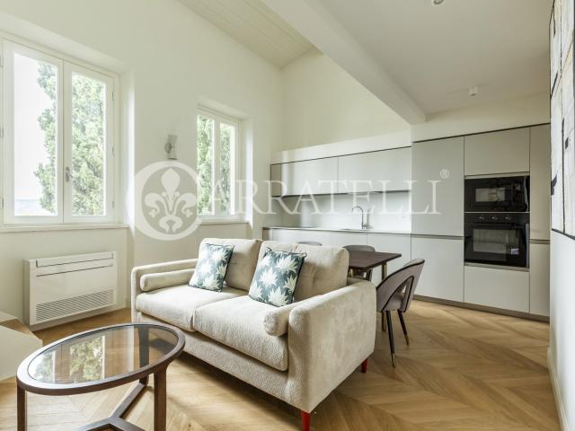 Lussuoso duplex con affacci esclusivi su Monumenti e Arno, i. 80m² Firenze