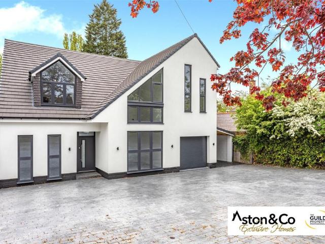 Lutterworth Road, Leicester 5 bed detached house to rent £3,500 pcm £808 pw