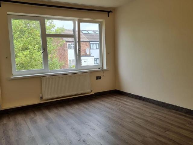Luther Close, Edgware, Greater London HA8, 2 bed flat to rent, £1,800 pcm | PrimeLocation