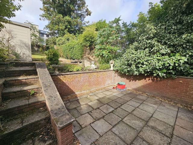 Luton LU1, 3 bed semi detached house to rent, £1,600 pcm | PrimeLocation