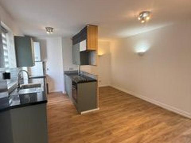 Luton LU1, 2 bed flat to rent, £1,200 pcm | PrimeLocation