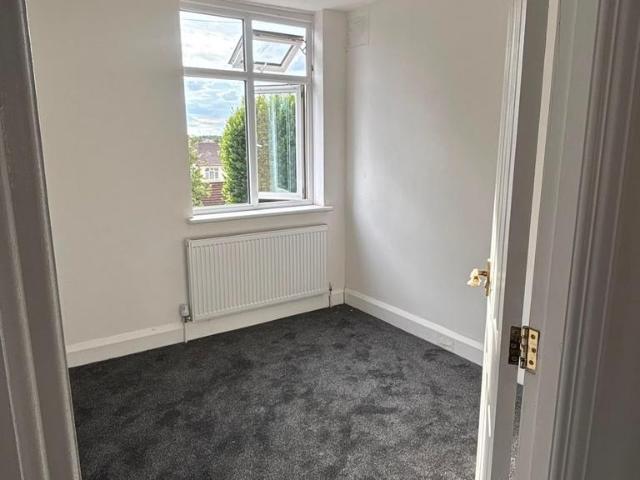 LUTON, LU3 1PY 4 bed semi detached house to rent £2,000 pcm £462 pw
