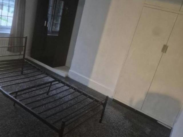 Luton, Luton LU3 3 bed house to rent £1,800 pcm £415 pw