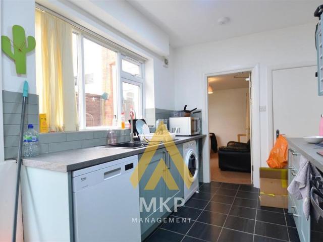 Luton Road, Bournbrook, Birmingham B29, 4 bed shared accommodation to rent, £1,941 pcm | PrimeLocation
