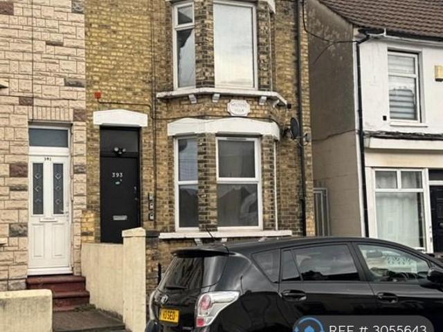 Luton Road, Chatham, ME4 1 bed flat to rent £1,000 pcm £231 pw