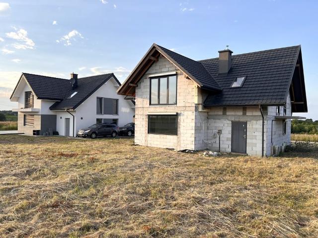 Polecam nowoczesny dom 160 m² z garażem i ogrzewaniem podłogowym