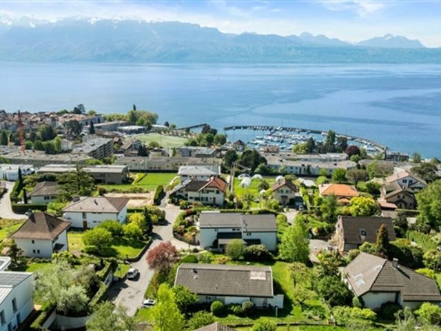 Lutry Freistehende Villa mit Expansionspotenzial