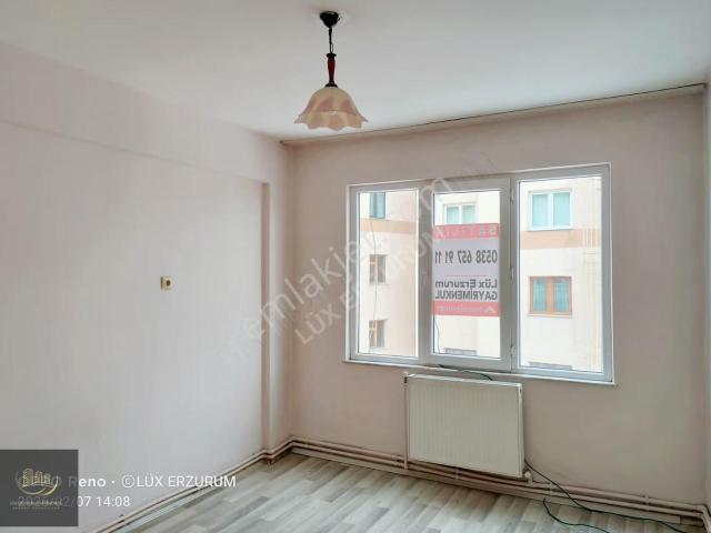 Lüx'ten Şehir Merkezi Mumcu'da Satılık 2+1 Yapılı Arakat Daire