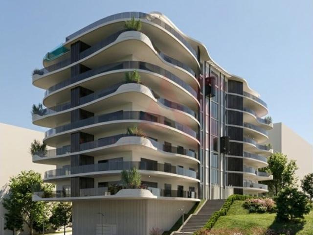 LuxTower: Viva o Luxo e a Exclusividade em Fraião, Braga