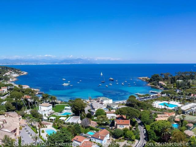 Luxueux appartement duplex 5 pièces de 210 m² avec terrasses. 210m² Antibes