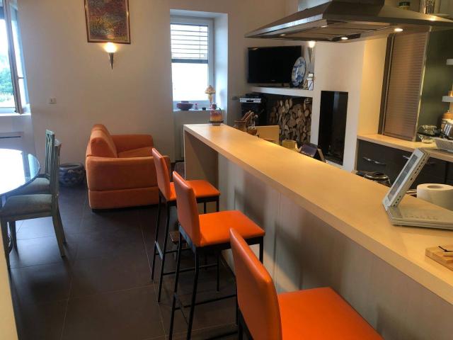 Luxueux LOFT, Bel espace intérieur atypique et quasi neuf, proche lac des sapins