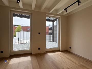 Luxueus afgewerkt duplex appertement met terras in het centrum van Sint Truiden