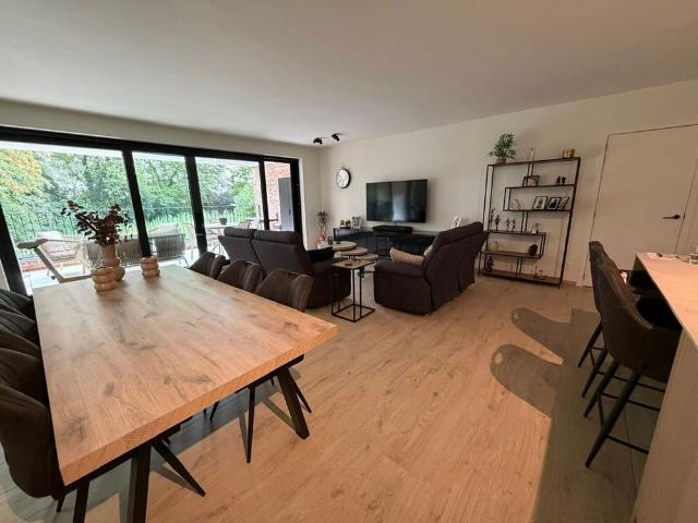 Luxueus app 131m² met 2 slpk + bureau, terras en garagebox