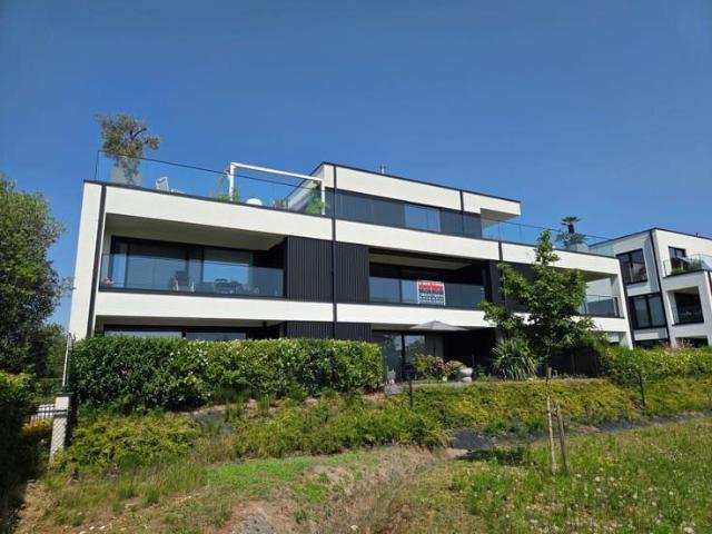 Luxueus appartement met 2 slaapkamers en garage