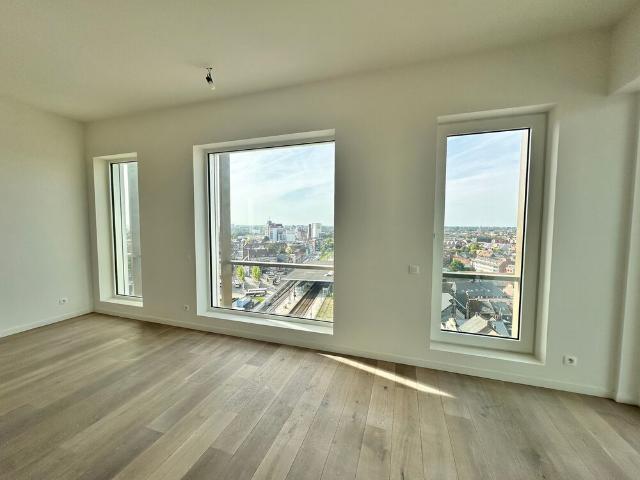 Luxueus appartement met 3 slaapkamers en mooi verzicht te huur