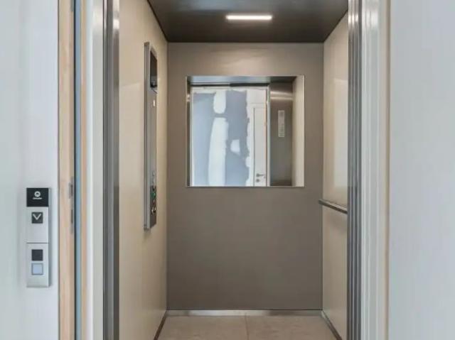 Luxueus energiezuinig penthouse appartement met ruim zonneterras met prachtig verzicht op het stadscentrum en achterliggend groen