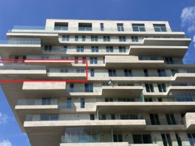 Luxueus hoekappartement met 3 slaapkamers, 2 badkamers inclusief 2 Parkeerplaatsen te 8790 Waregem / Kensington