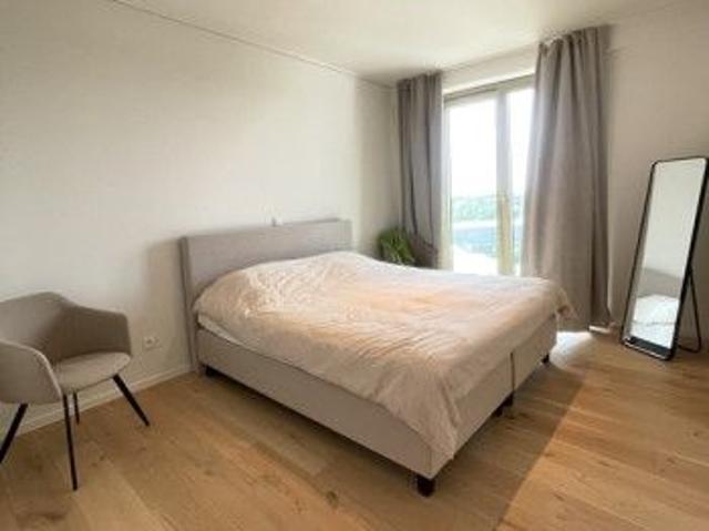 Luxueus hoekappartement met 3 slaapkamers, 2 badkamers inclusief 2 Parkeerplaatsen te 8790 Waregem