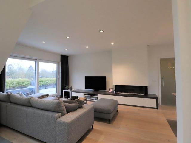 Luxueus penthouse met zuidgericht terras in Hingene