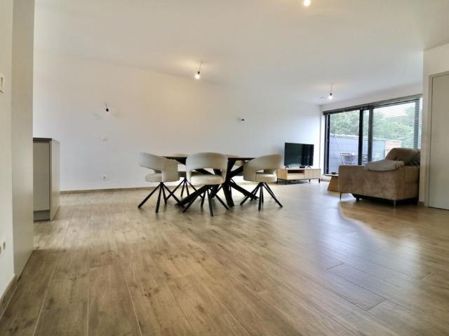 Luxueus, ruim appartement in het poortgebouw van residentie Dans met 2 slpk, 2 terrassen, ondergrondse autostaanplaats voor 945 EUR/mnd