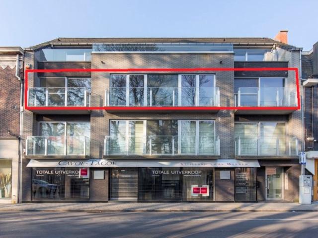 Luxueus 2 slaapkamerappartement te huur in centrum Waregem!
