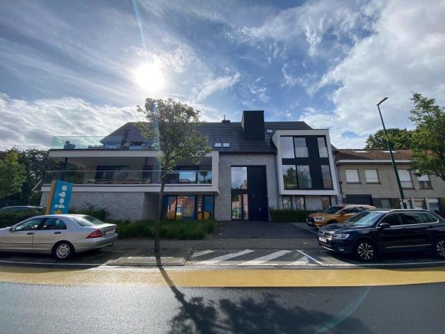 Luxueus 2 slpk duplex appartement in centrum Evergem met fan